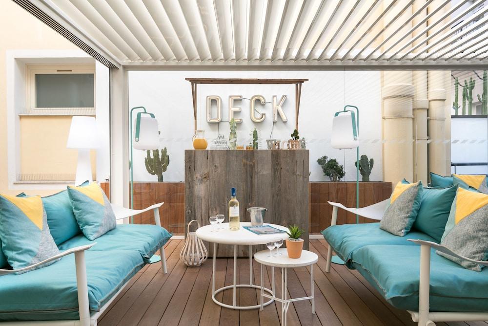 The Deck Hotel By Happyculture Ницца Экстерьер фото