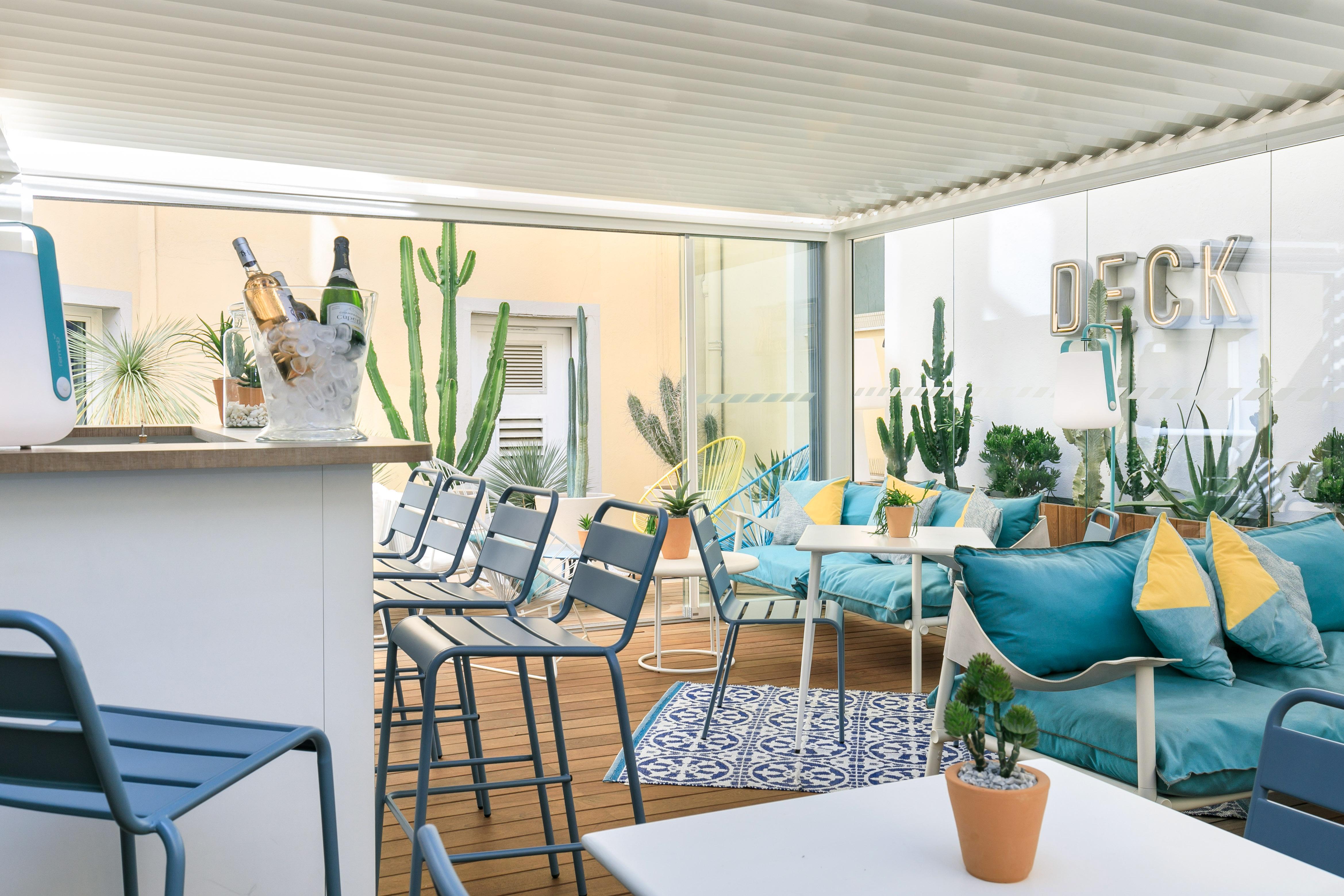 The Deck Hotel By Happyculture Ницца Экстерьер фото