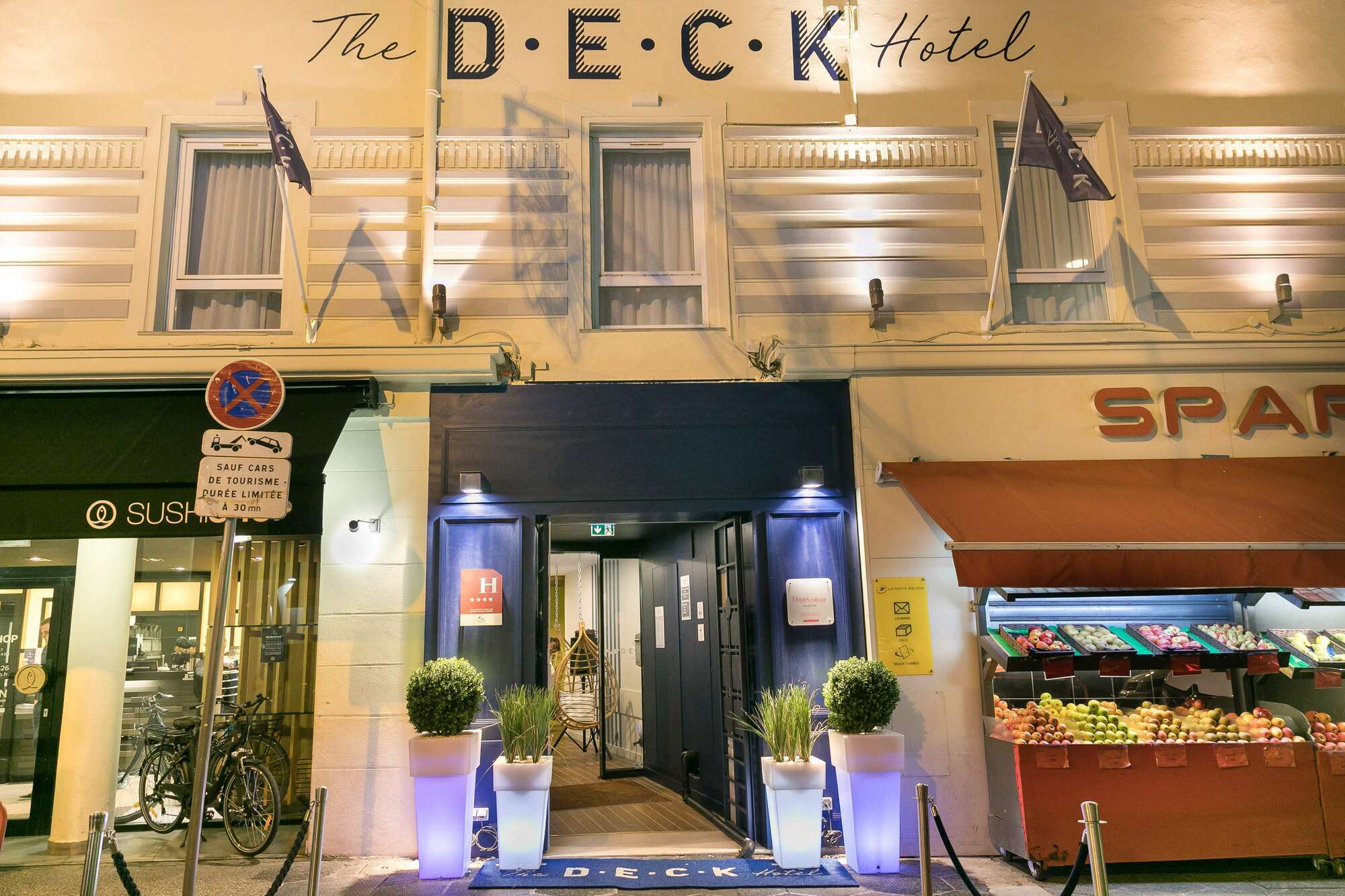 The Deck Hotel By Happyculture Ницца Экстерьер фото